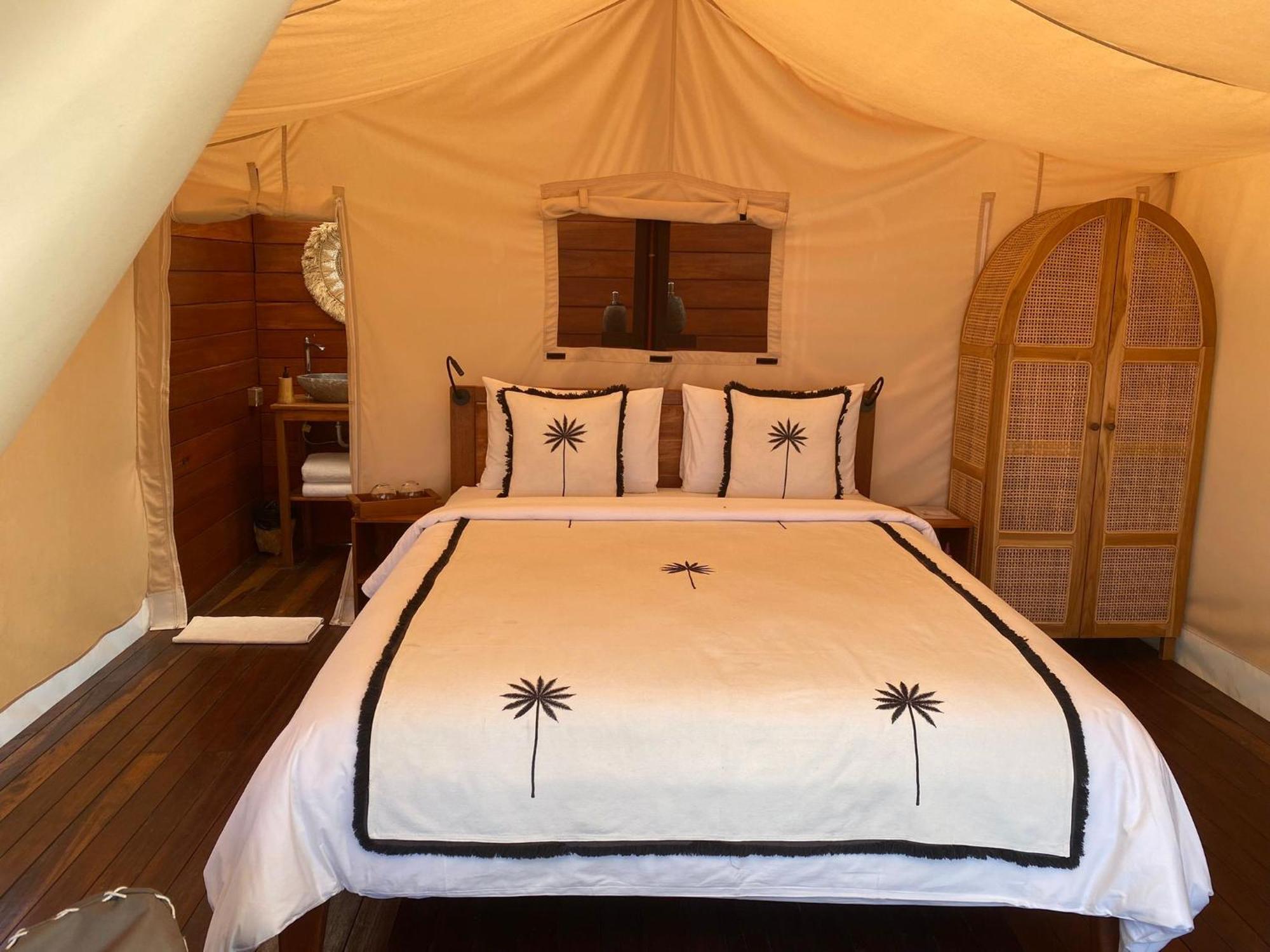 Hotel Bali Cliff Glamping Seraya Exterior foto